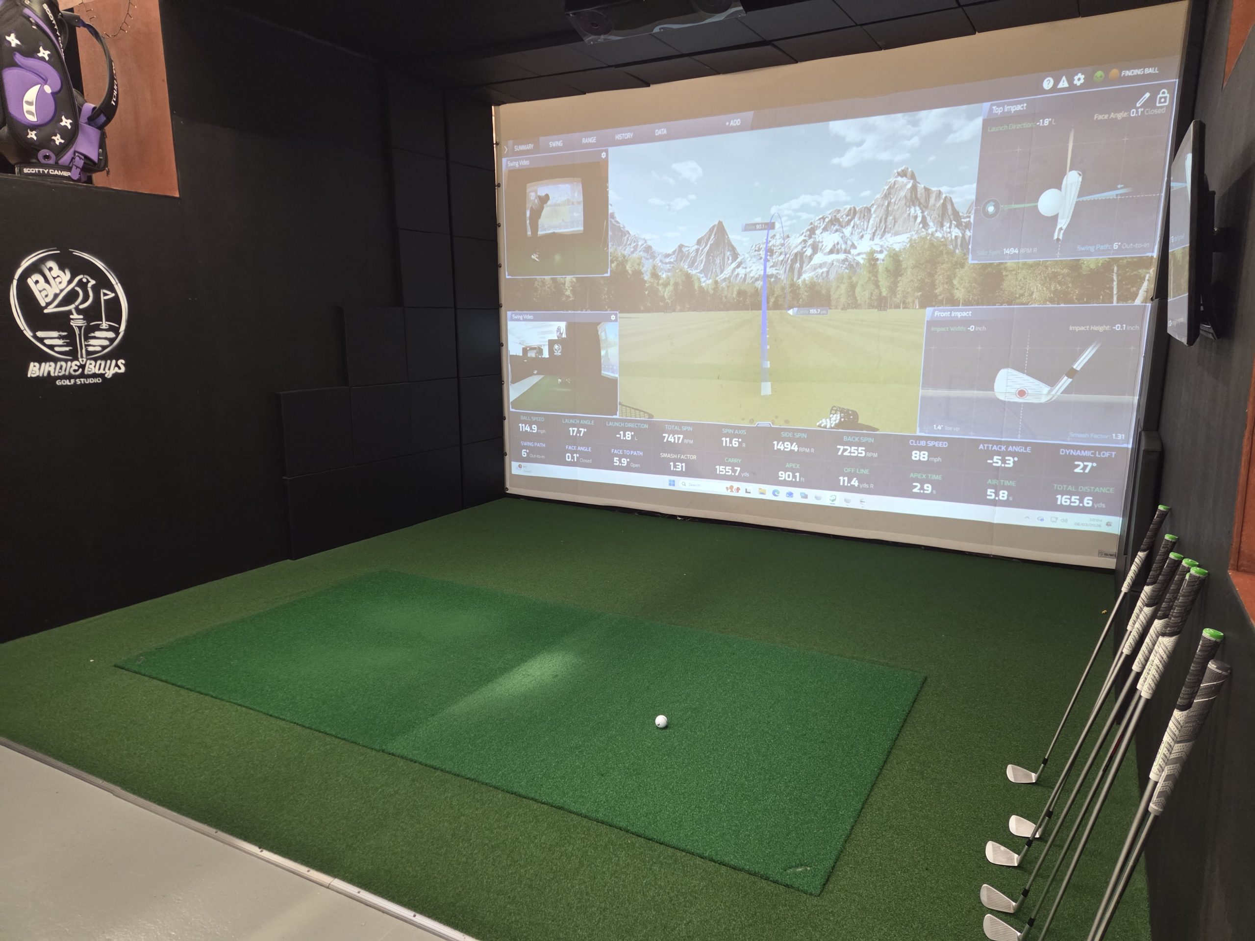 Inside a Birdie Bays simulator bay with Protee VX launch monitor