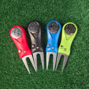 Divot repair tool with magnetic ball marker included